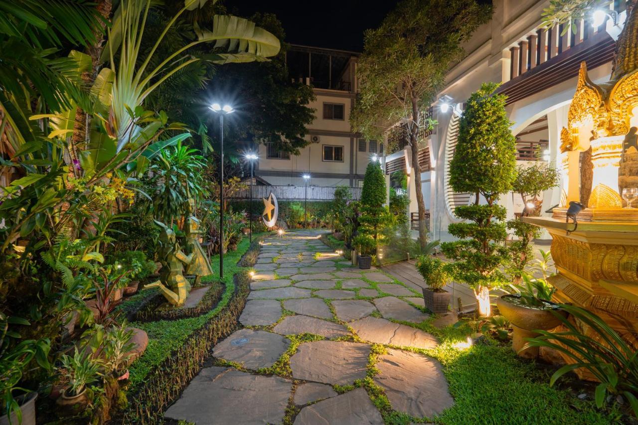 The Night Hotel Siem Reap Exterior photo